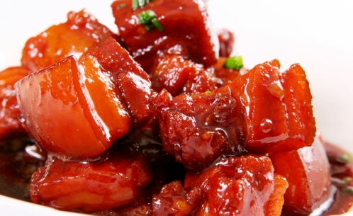 特色黑毛猪红烧肉